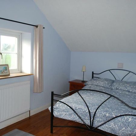 Ty Gylfinir Villa Llandegla Exteriör bild