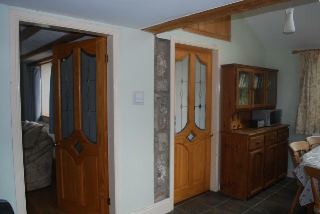 Ty Gylfinir Villa Llandegla Exteriör bild