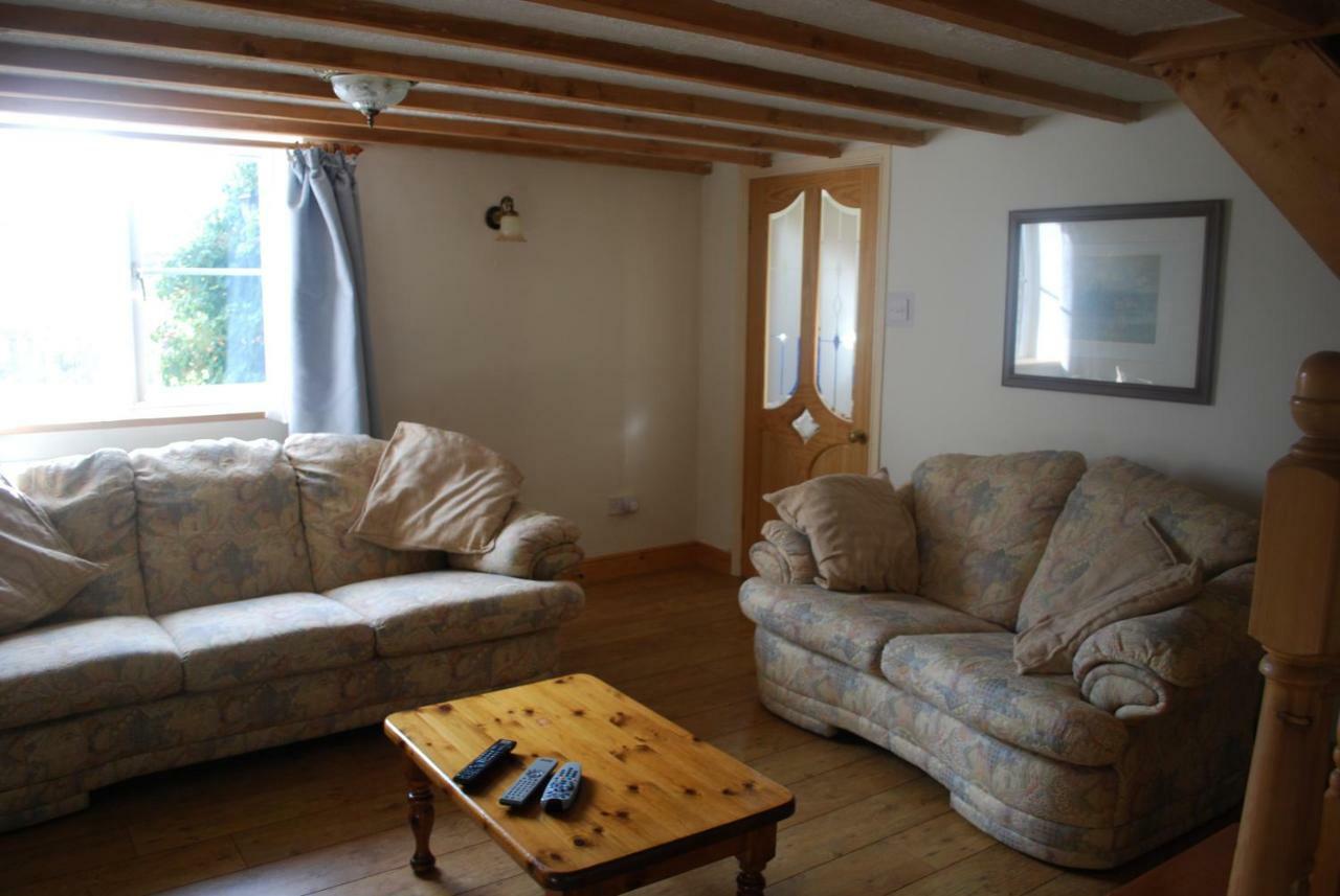 Ty Gylfinir Villa Llandegla Exteriör bild
